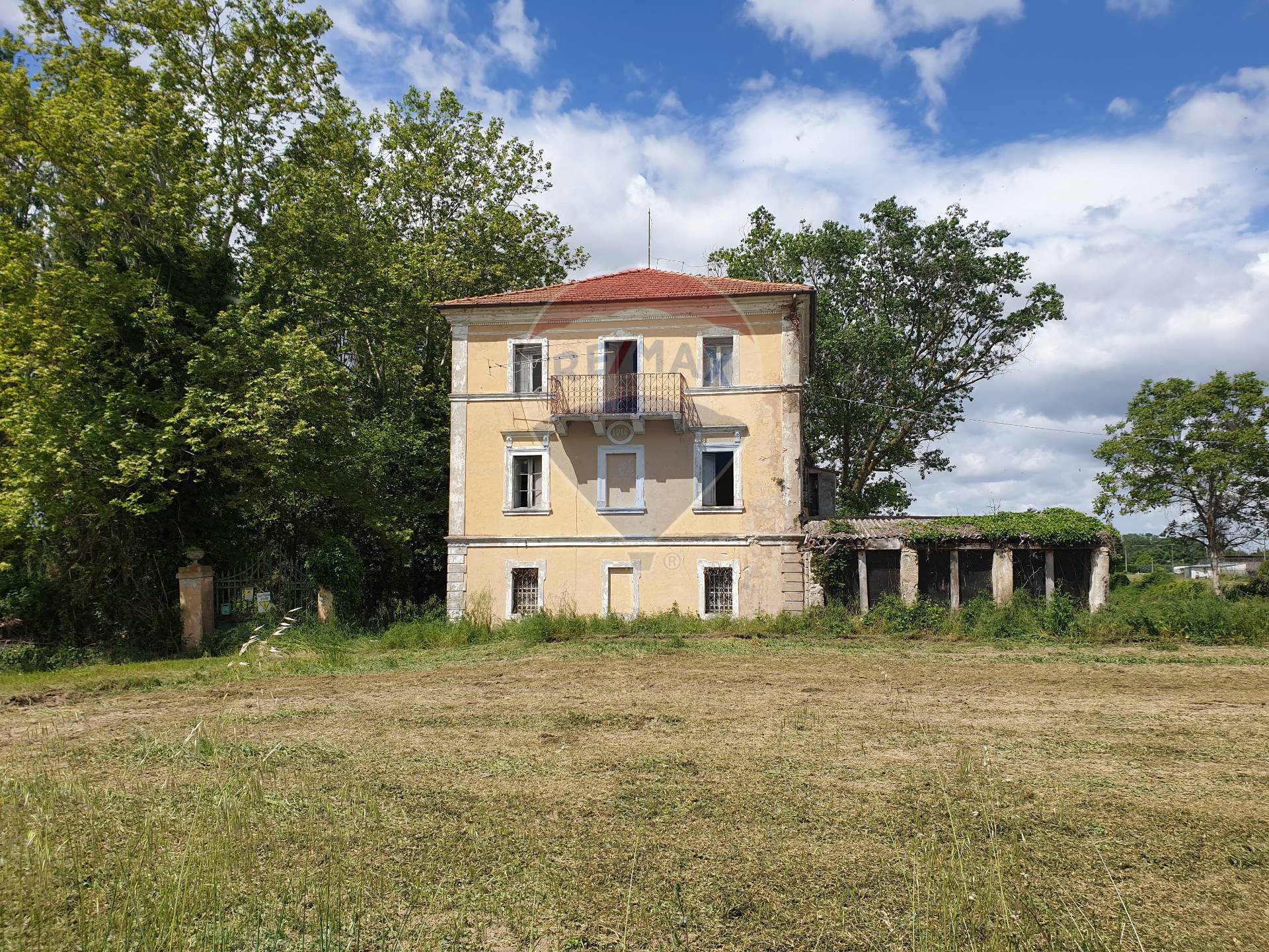 Villa RECANATI vendita    RE/MAX Master Class