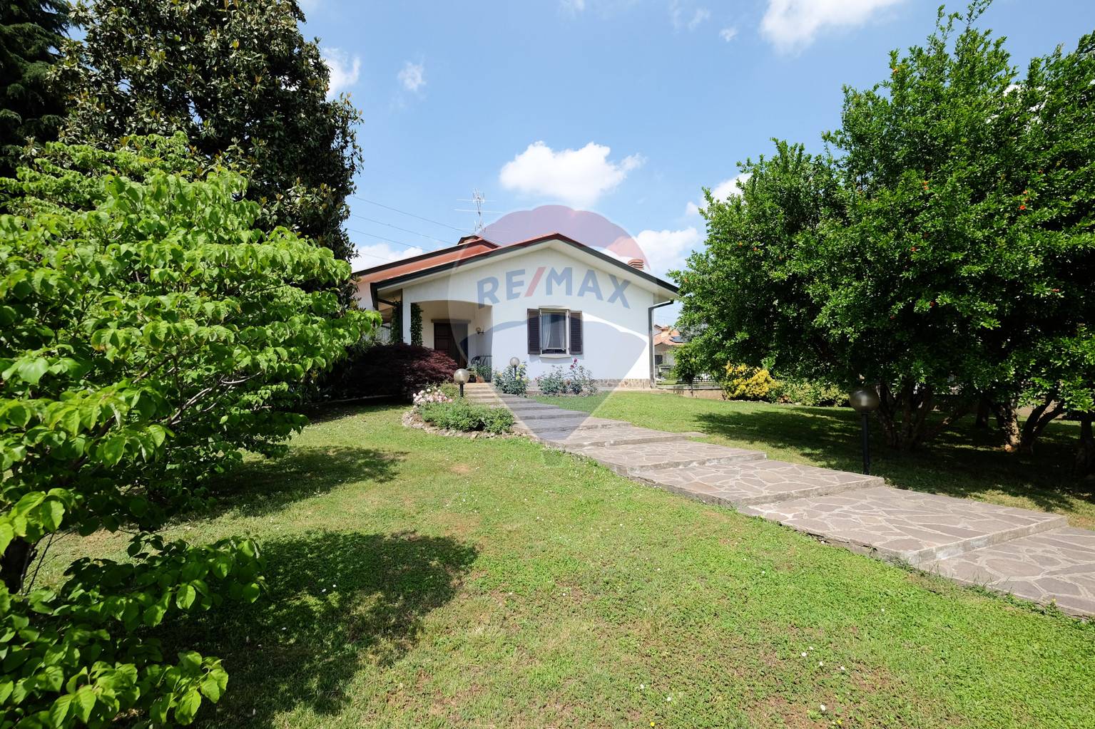  castel rozzone vendita quart:  re/max expo 4