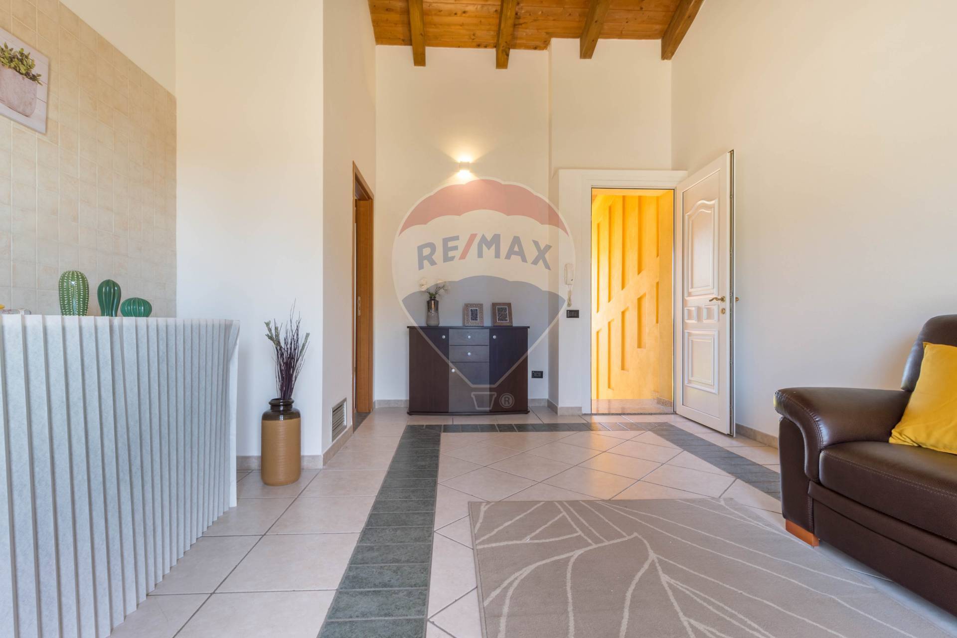 Villa Bifamiliare CAPOTERRA vendita  Zona Periferia Abitato  RE/MAX Incontro
