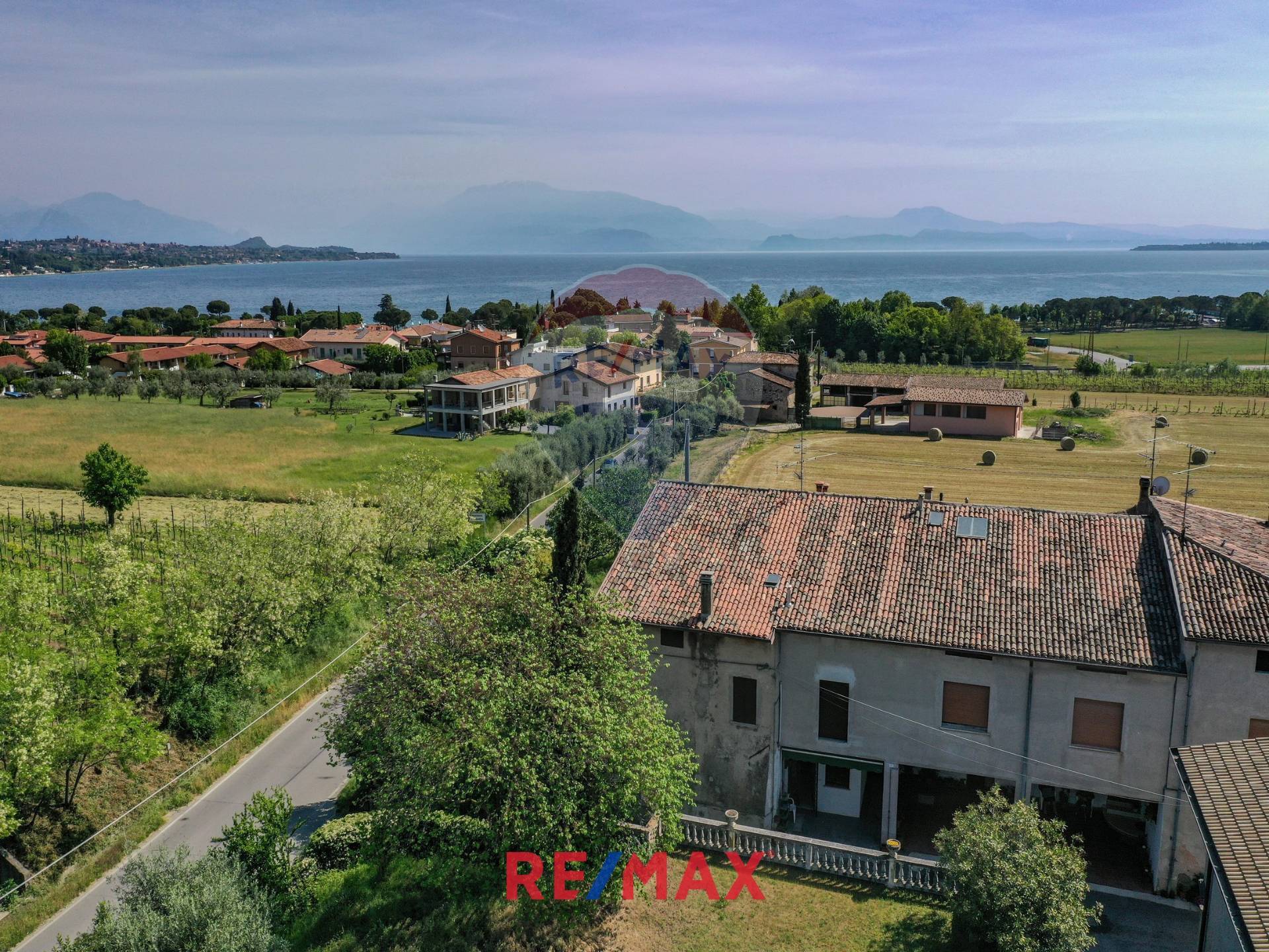 Rustico - Cascina LONATO DEL GARDA vendita  Maguzzano  RE/MAX Edilfin