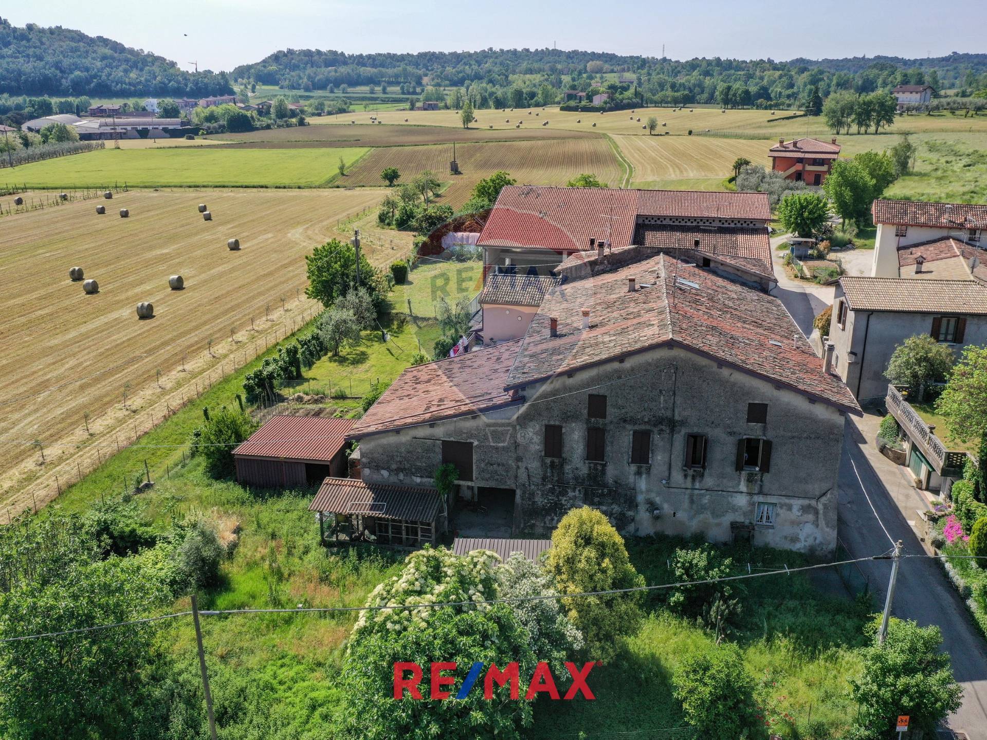 Rustico - Cascina LONATO DEL GARDA vendita  Maguzzano  RE/MAX Edilfin