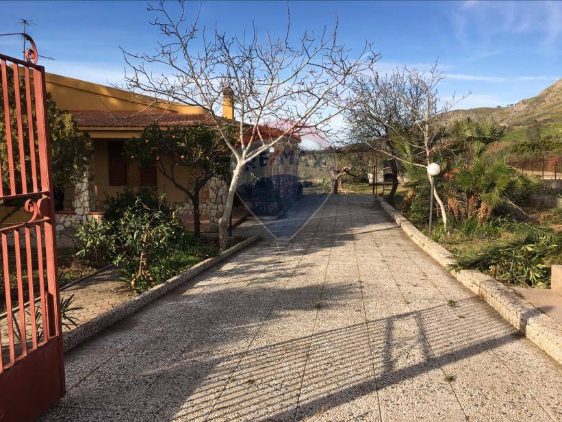 Villa VENTIMIGLIA DI SICILIA vendita    RE/MAX Master Home