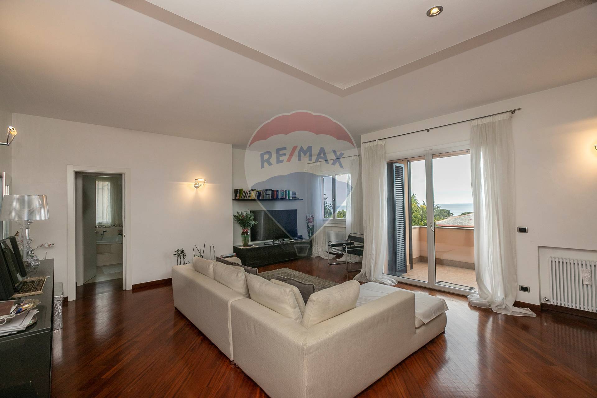 Appartamento ARENZANO vendita  Pineta di Arenzano  RE/MAX Med