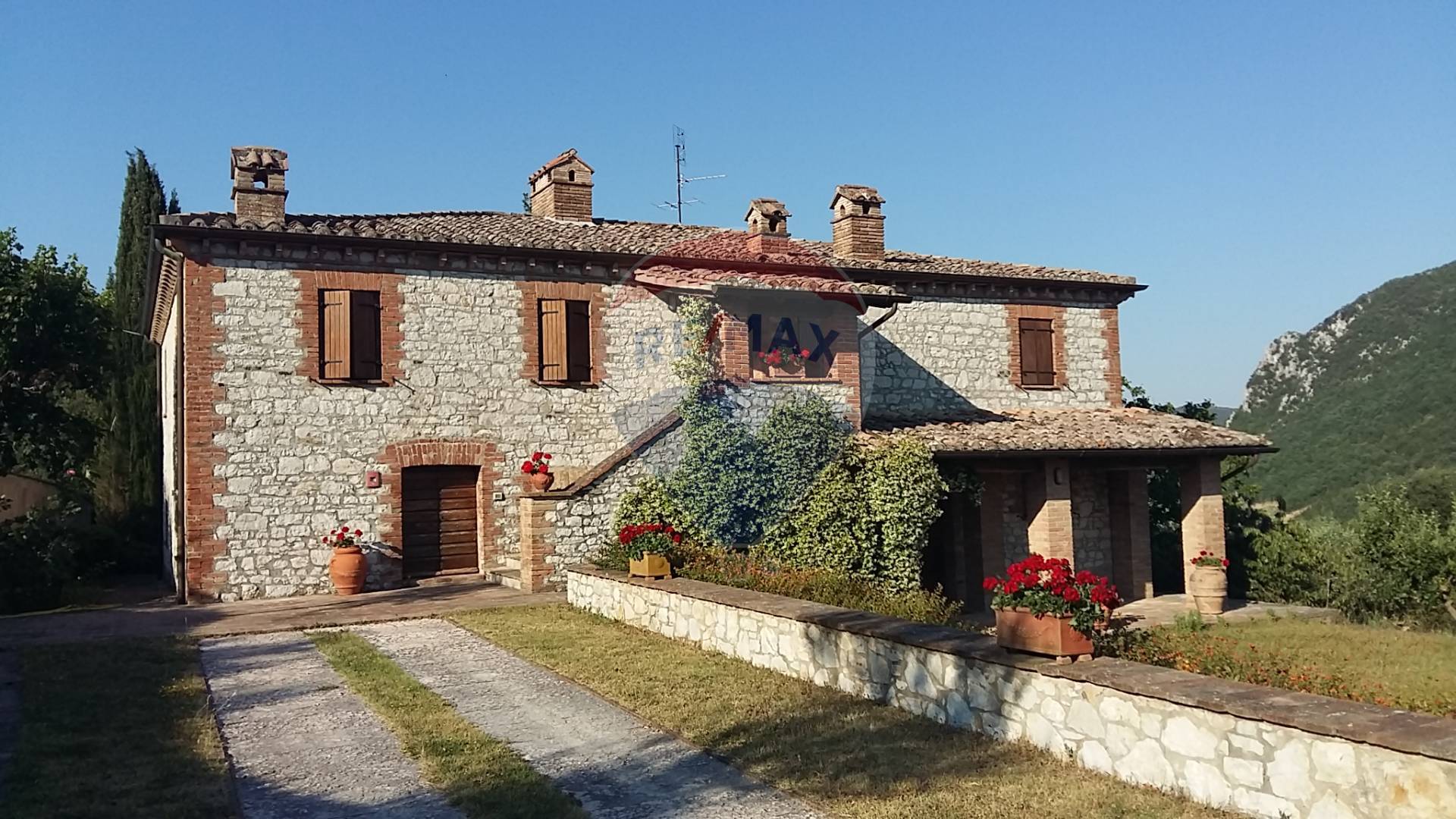  perugia vendita quart: colle umberto i re-max-famosa