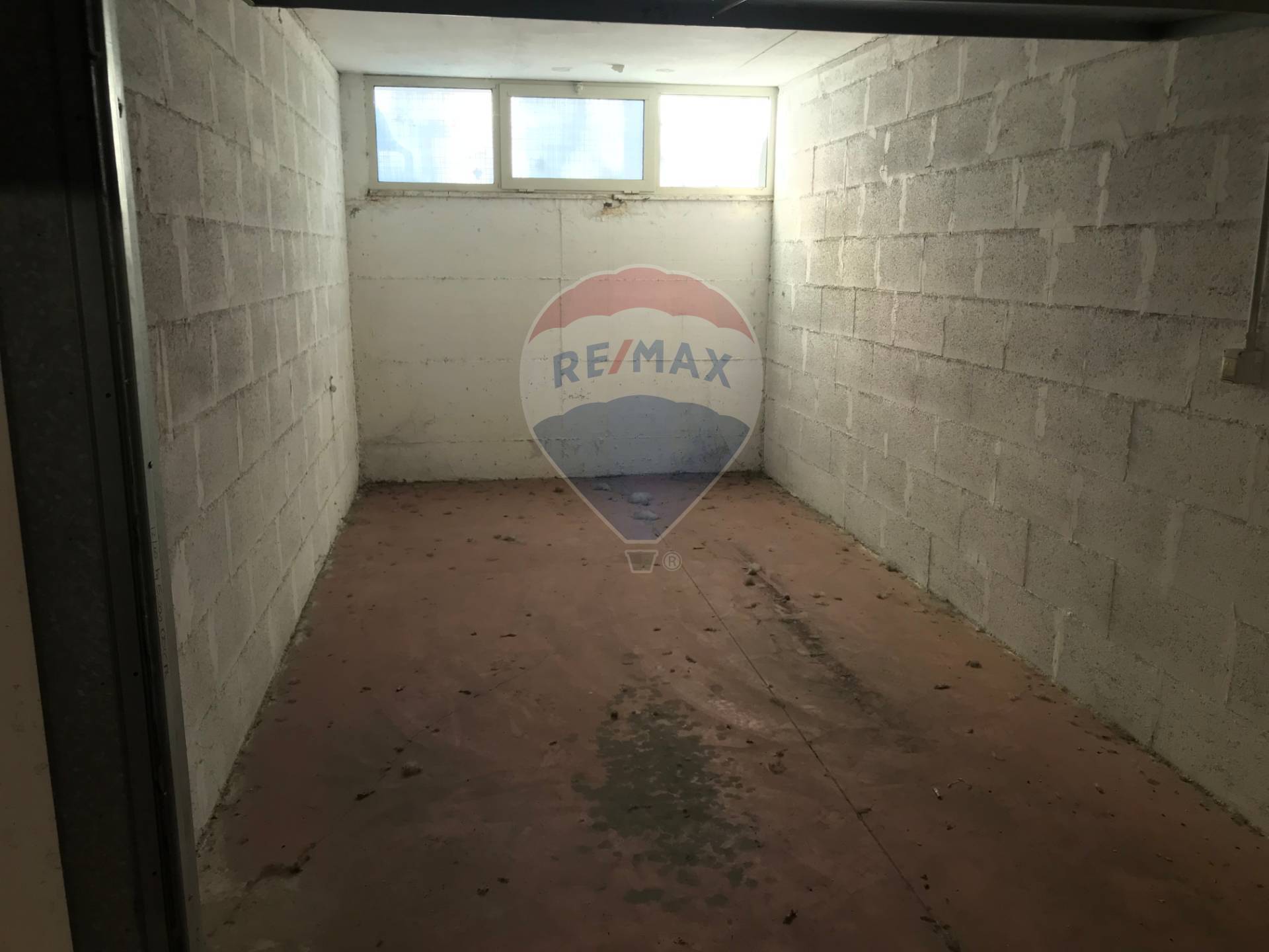 Box auto - Posto auto ROMA vendita  Grotta Perfetta  RE/MAX Diamond