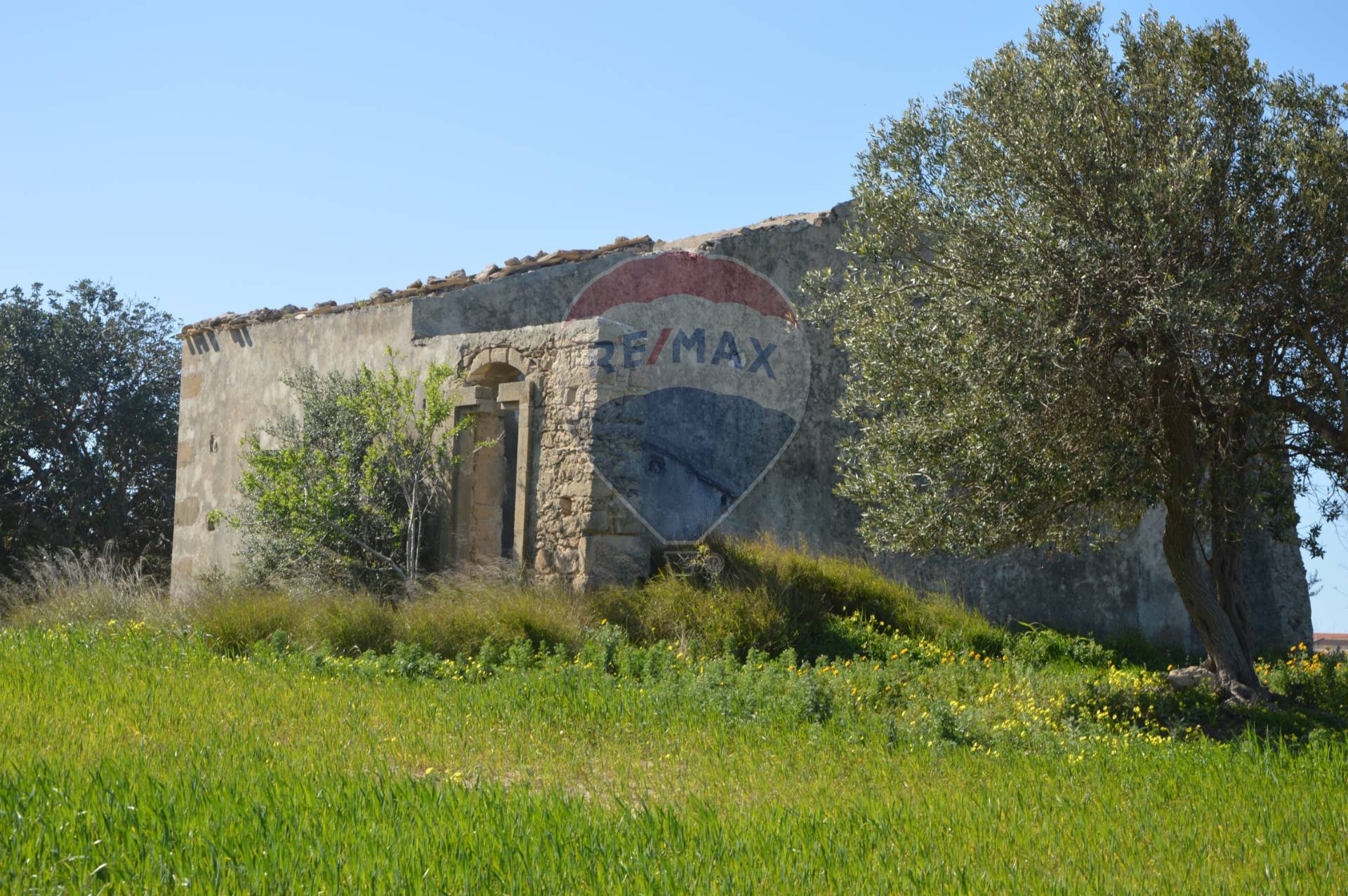 Rustico - Cascina PACHINO vendita    RE/MAX Incase