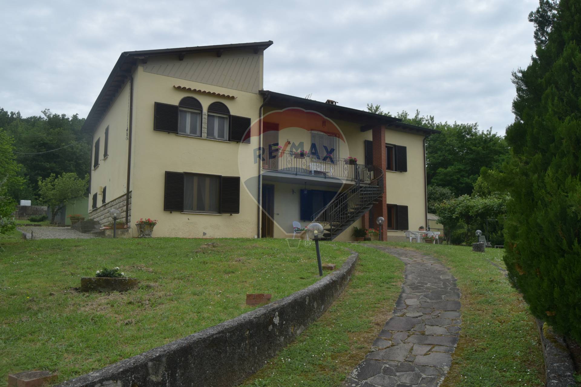 Villa Unifamiliare - Indipendente PESCAGLIA vendita  Monsagrati  RE/MAX Domus Consulting