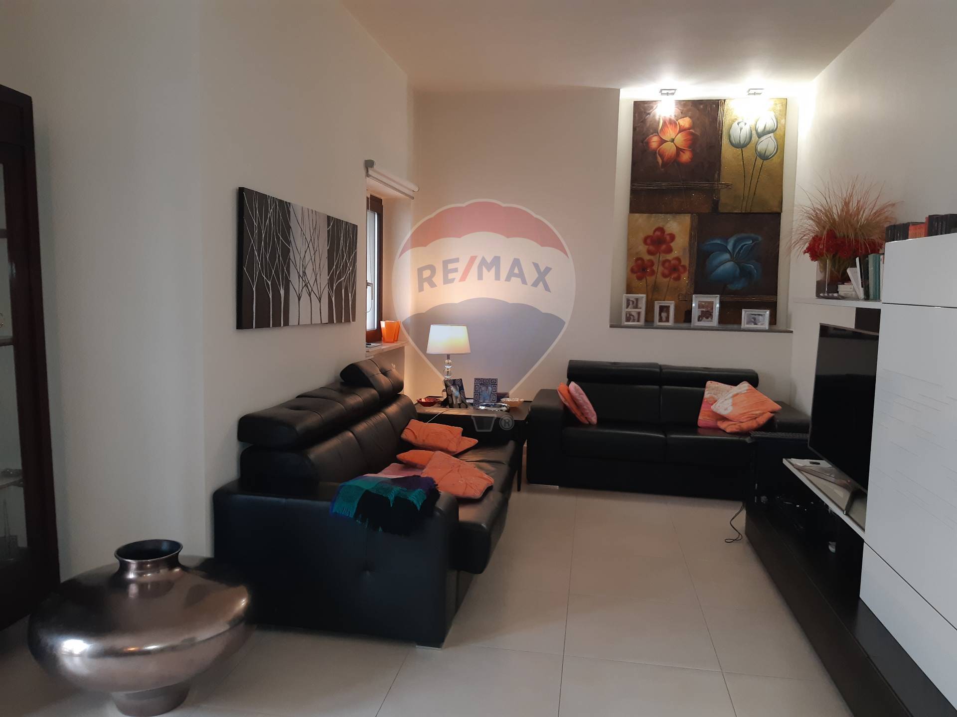 Villa Bifamiliare CAPURSO vendita    RE/MAX Acquachiara