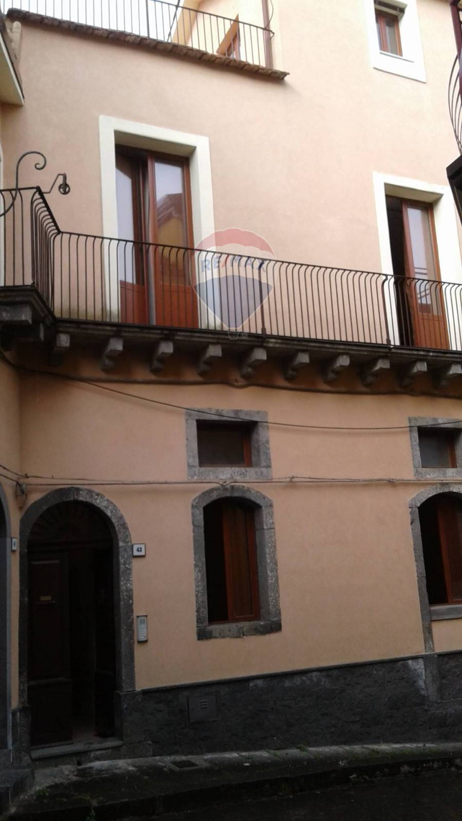 Villa Unifamiliare - Indipendente LINGUAGLOSSA vendita    RE/MAX Crea Casa