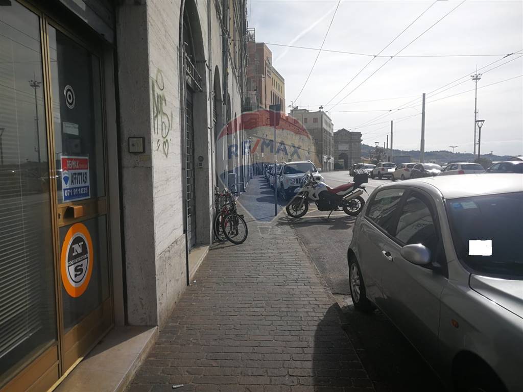 Negozio - Loc.Com. ANCONA affitto  Archi  RE/MAX Centro Casa