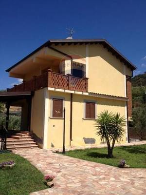 Villa FRANCAVILLA DI SICILIA vendita    RE/MAX Crea Casa