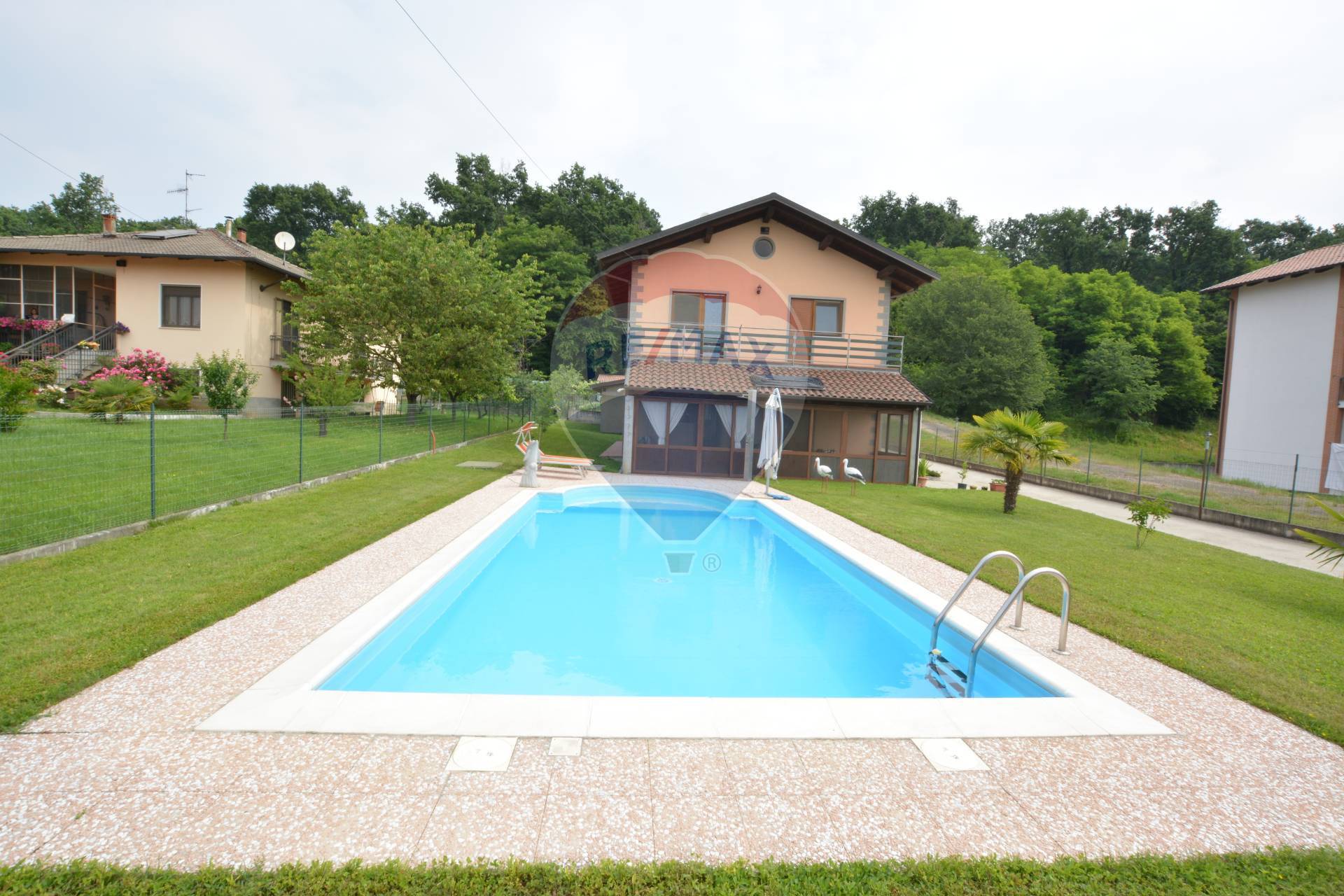 Villa MASSAZZA vendita    RE/MAX Unit