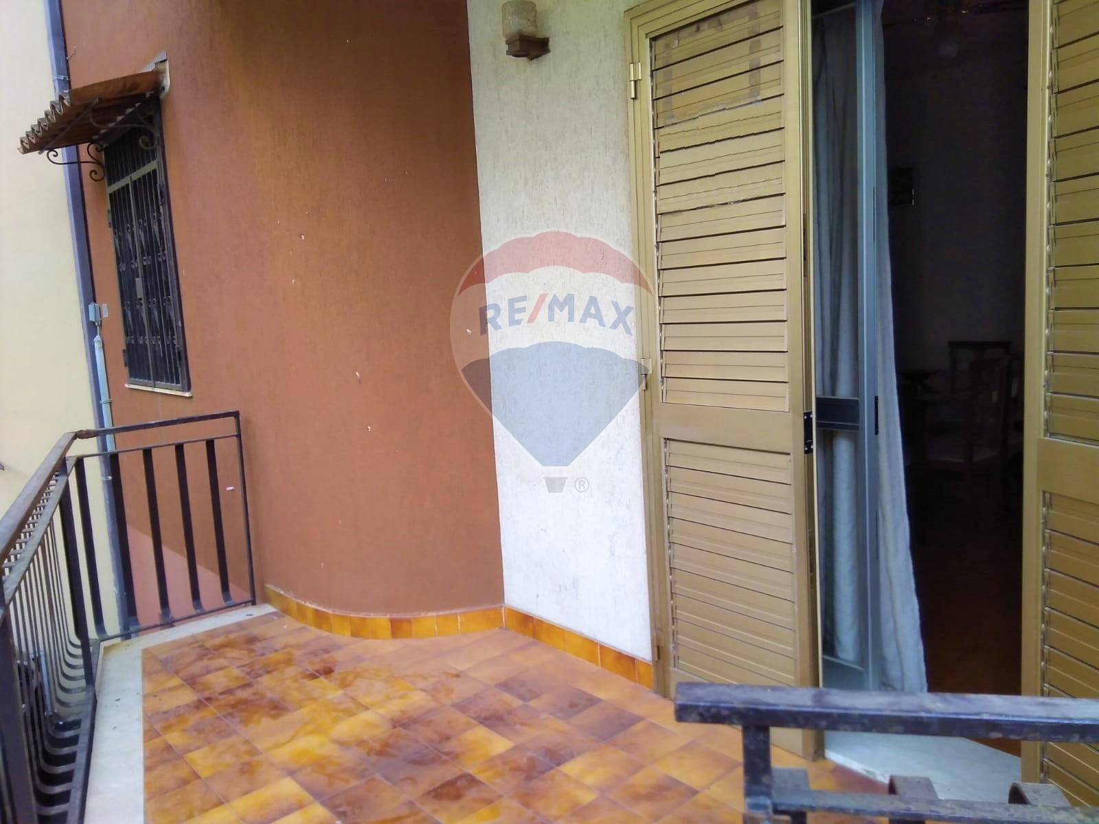 Appartamento RIPOSTO vendita  Torre Archirafi  RE/MAX CasAffare