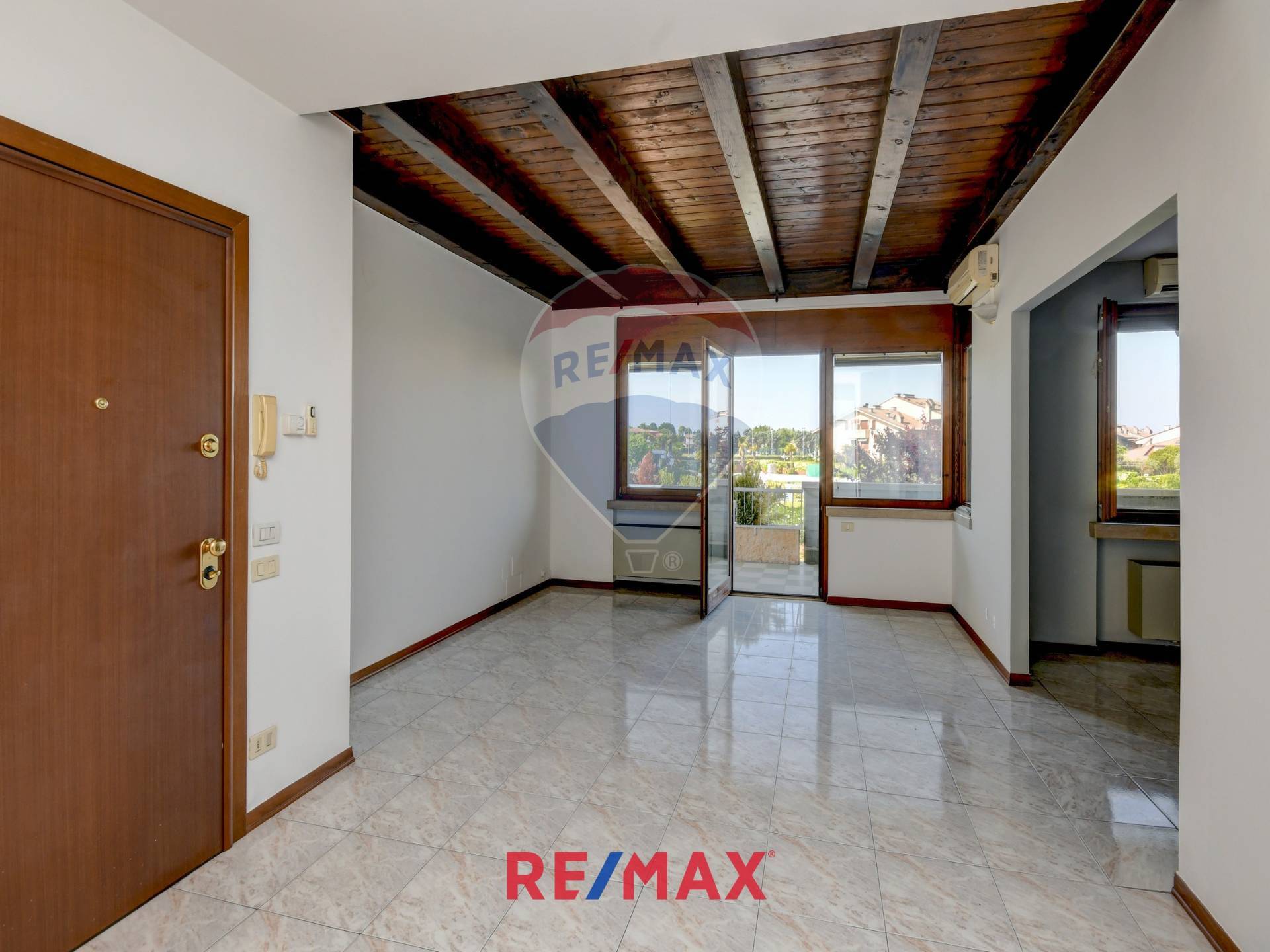 Appartamento DESENZANO DEL GARDA vendita  Rivoltella del Garda  RE/MAX Edilfin