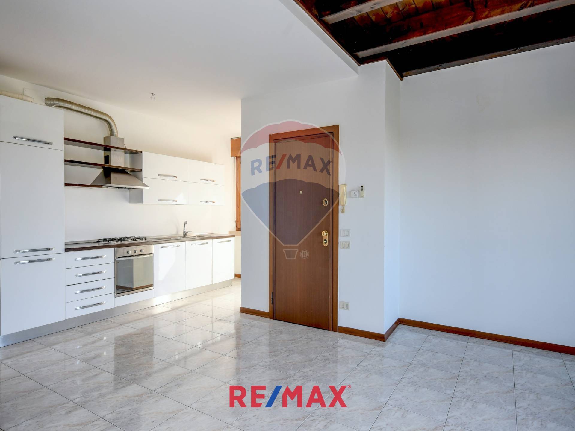 Appartamento DESENZANO DEL GARDA vendita  Rivoltella del Garda  RE/MAX Edilfin