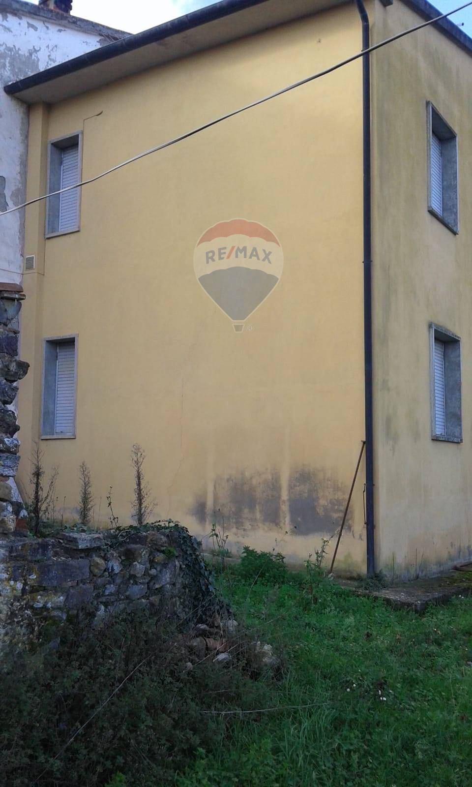  montecatini-val-di-cecina vendita quart: sassa re-max-premiere