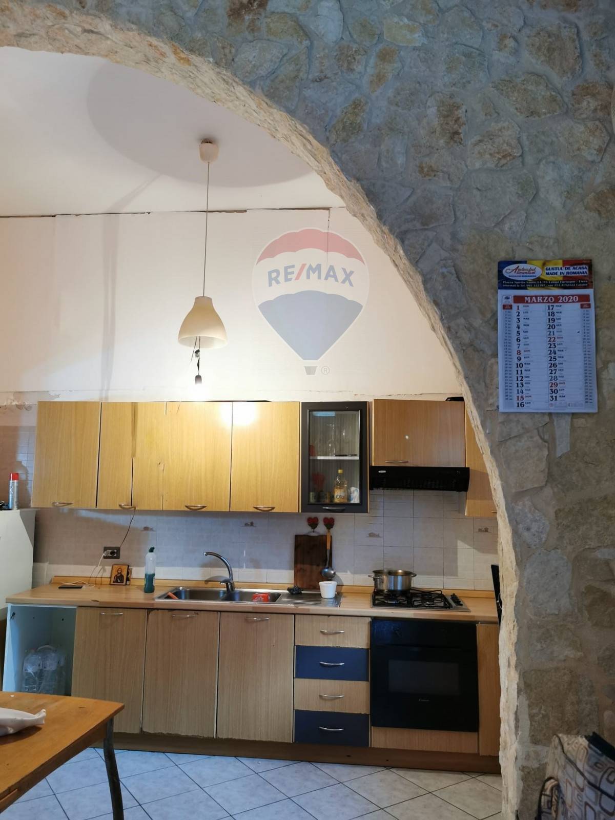  catania vendita quart:  re/max tecnica