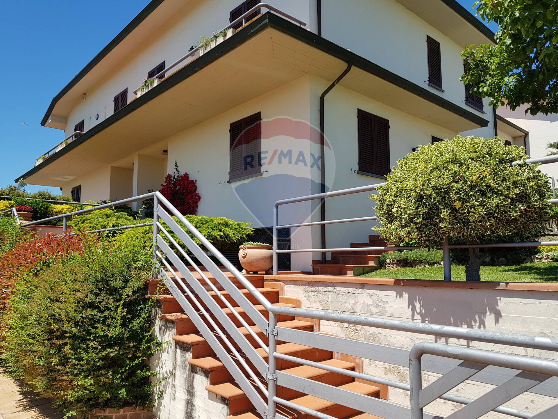 Villa CERRETO GUIDI vendita  Pieve a Ripoli  RE/MAX Ideale