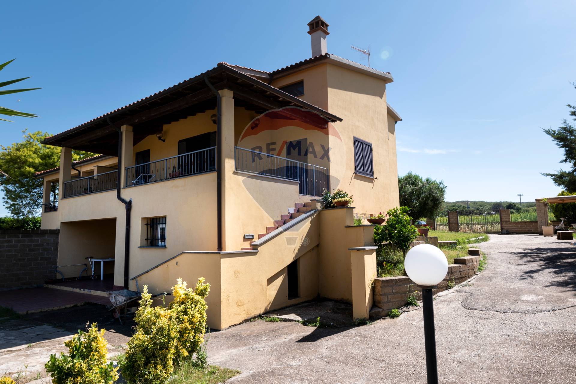 Villa Bifamiliare TARQUINIA vendita  Campagna  RE/MAX Best