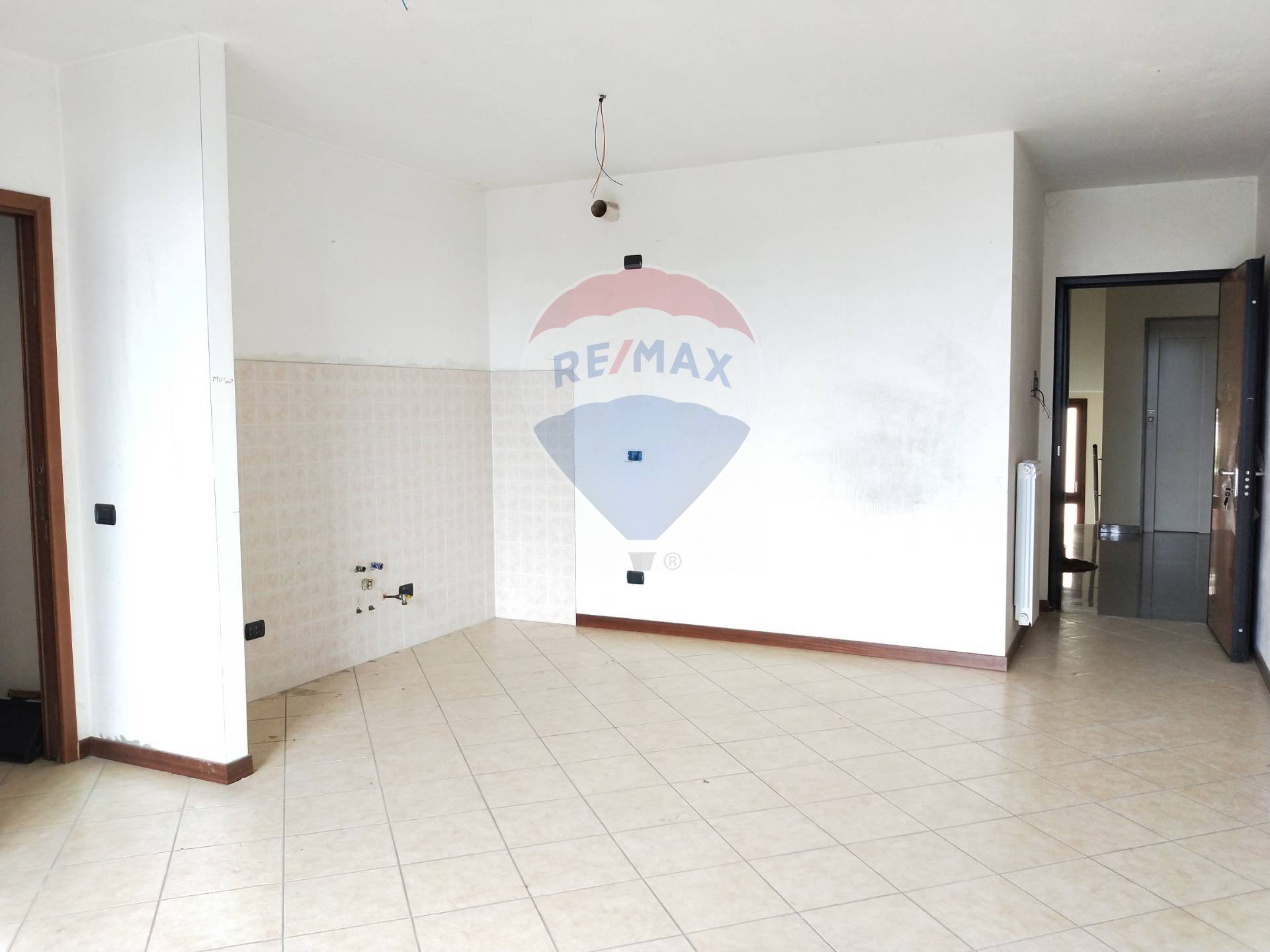  ossona vendita quart:  re-max-nobile