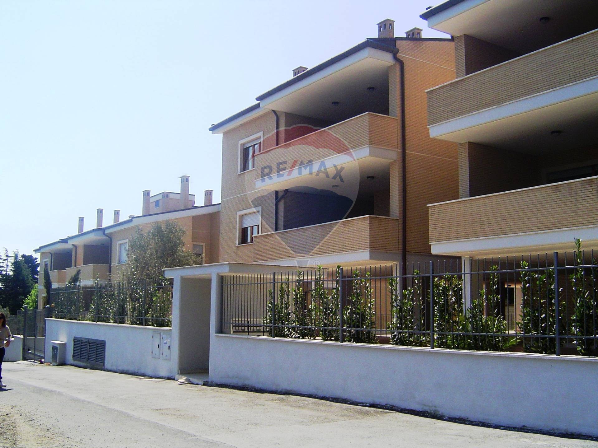  roma affitto quart: camilluccia re/max titanus