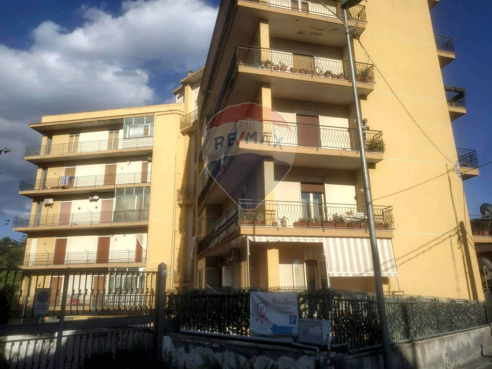  gravina-di-catania vendita quart:  re-max-tecnica