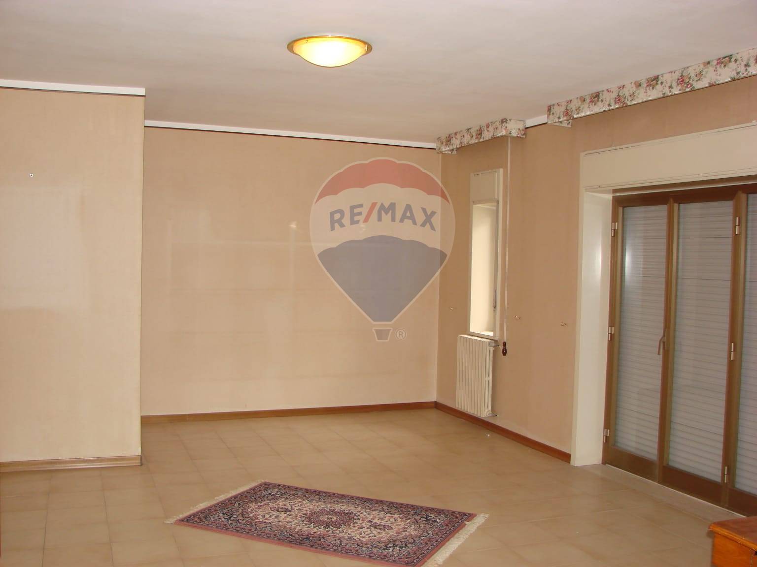 Appartamento ADRANO vendita    RE/MAX White House