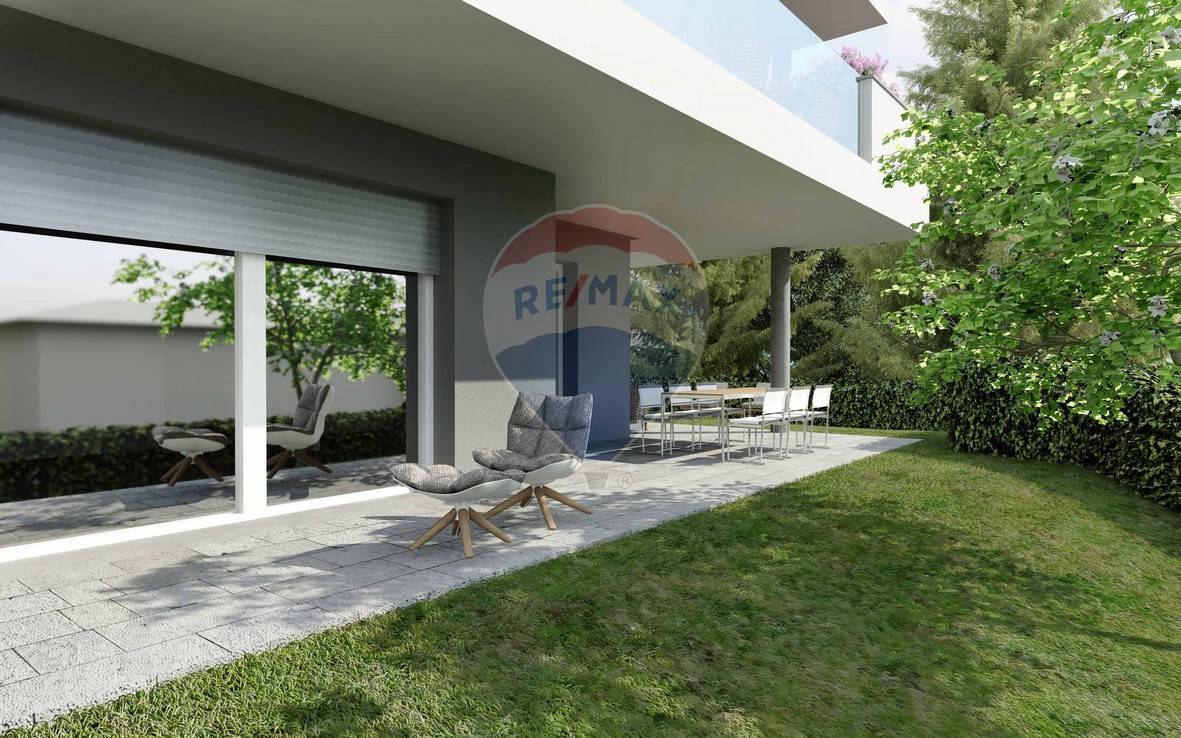 Appartamento LOMAZZO vendita    RE/MAX Essenza