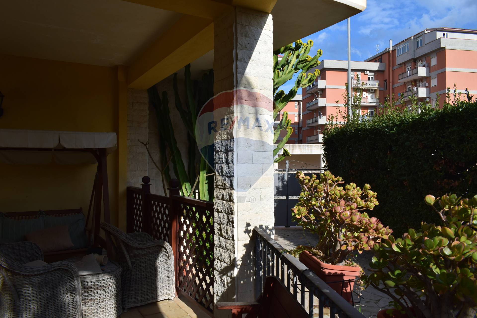  siracusa vendita quart:  re-max-white-house