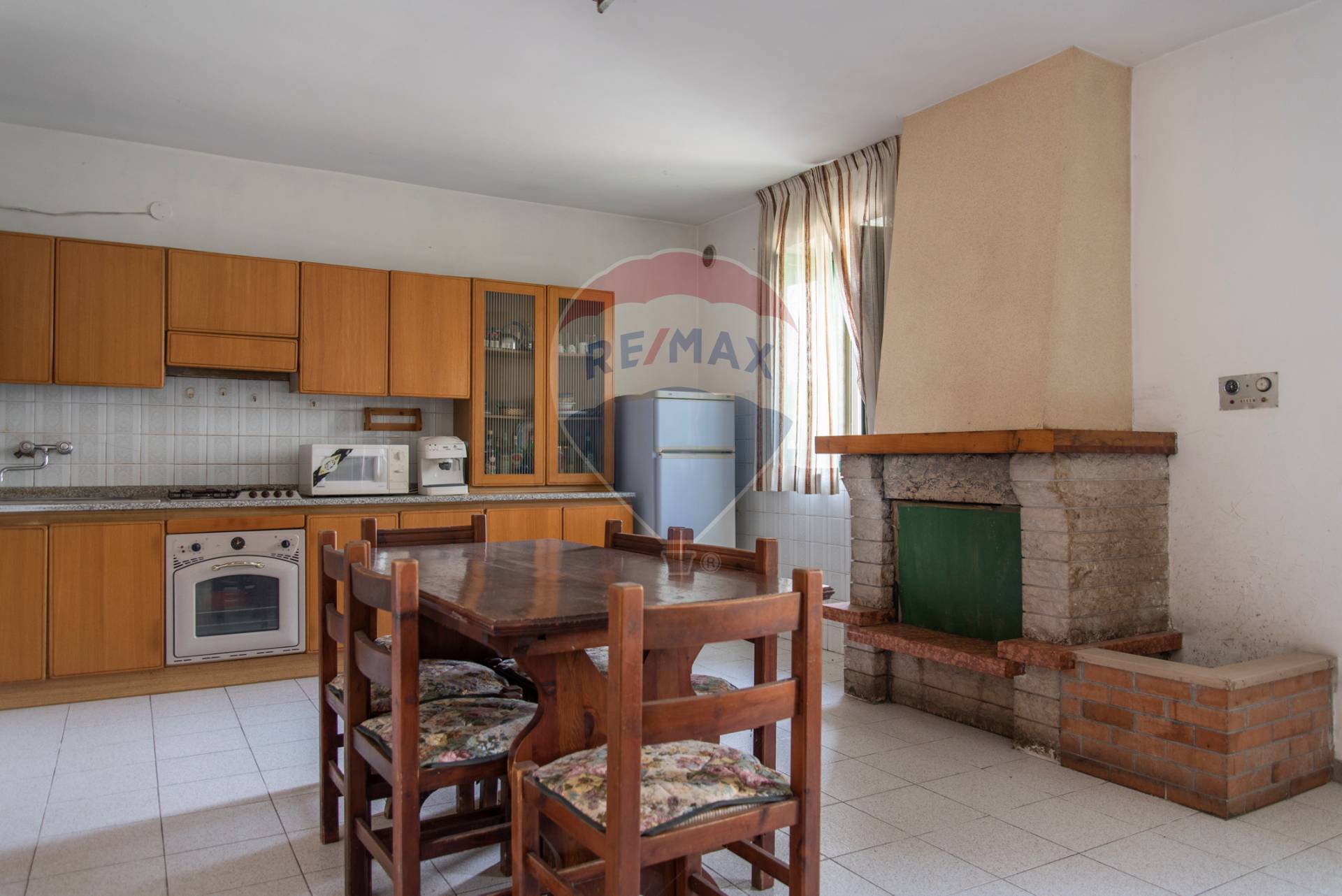 Villa Unifamiliare - Indipendente APPIGNANO vendita    RE/MAX Master Class