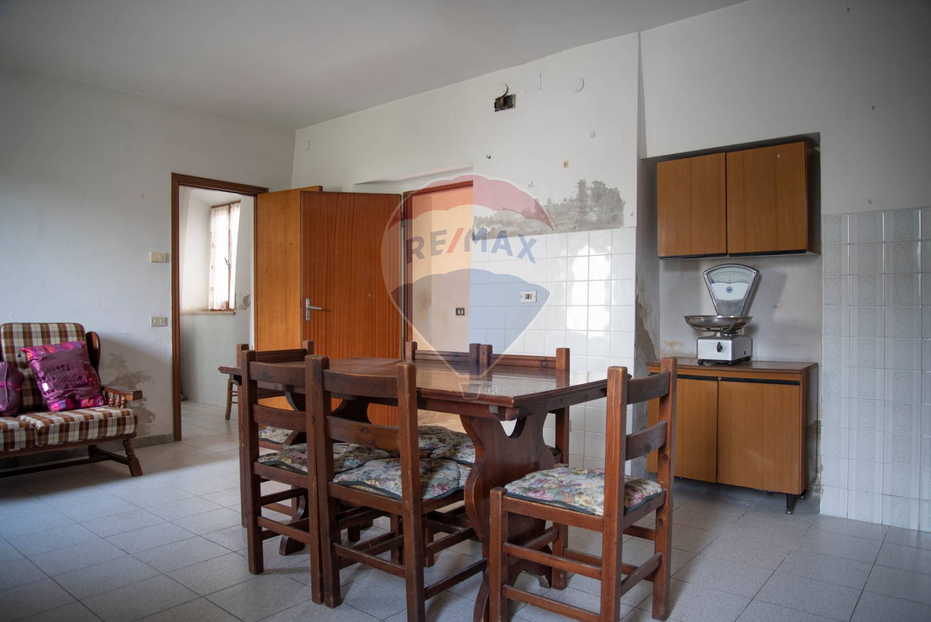 Villa Unifamiliare - Indipendente APPIGNANO vendita    RE/MAX Master Class