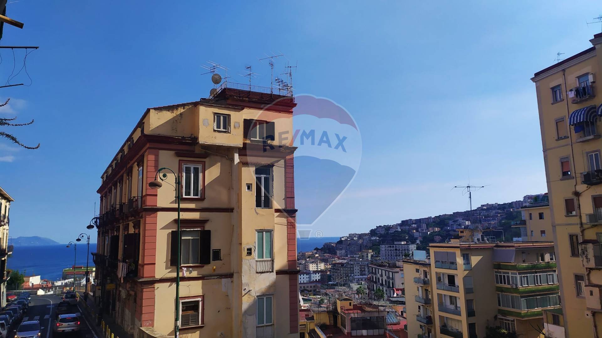  napoli affitto quart: chiaia re-max-advisor