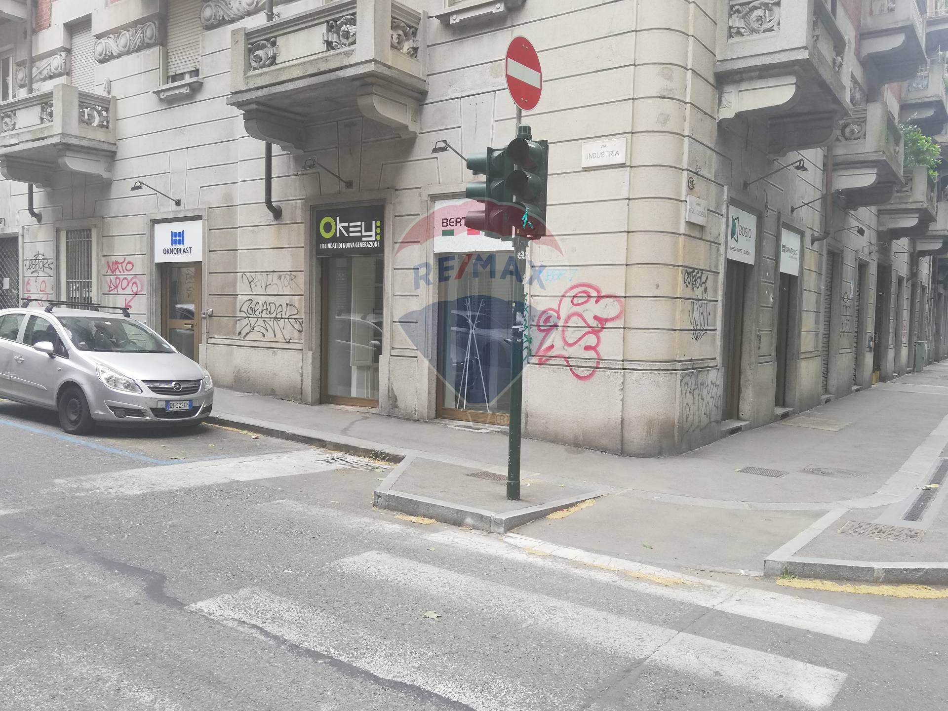 Negozio - Loc.Com. TORINO affitto    RE/MAX Casa Service