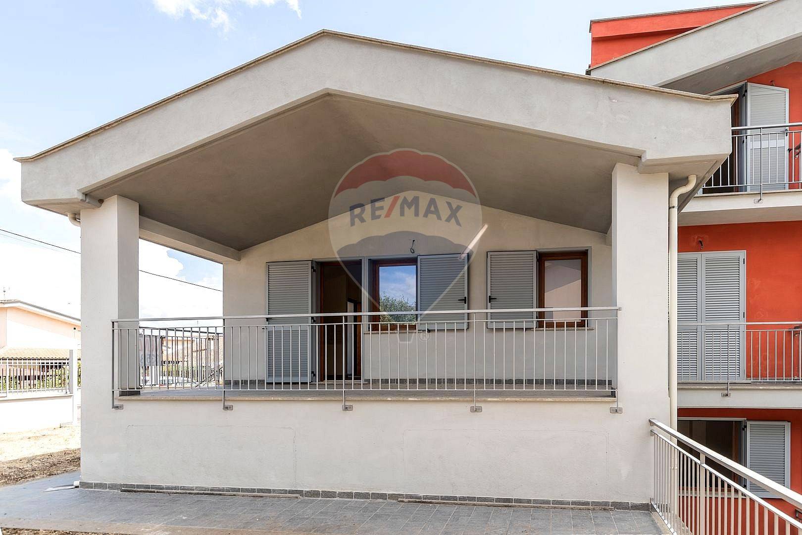 Villa ROMA vendita  Lunghezza  RE/MAX Titanus