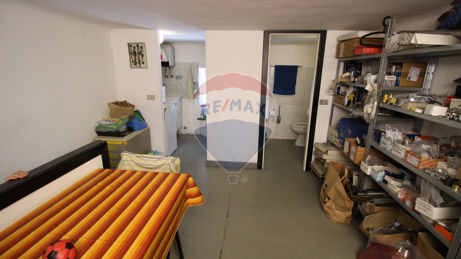 Negozio - Loc.Com. MILANO vendita    RE/MAX Associati Real Estate