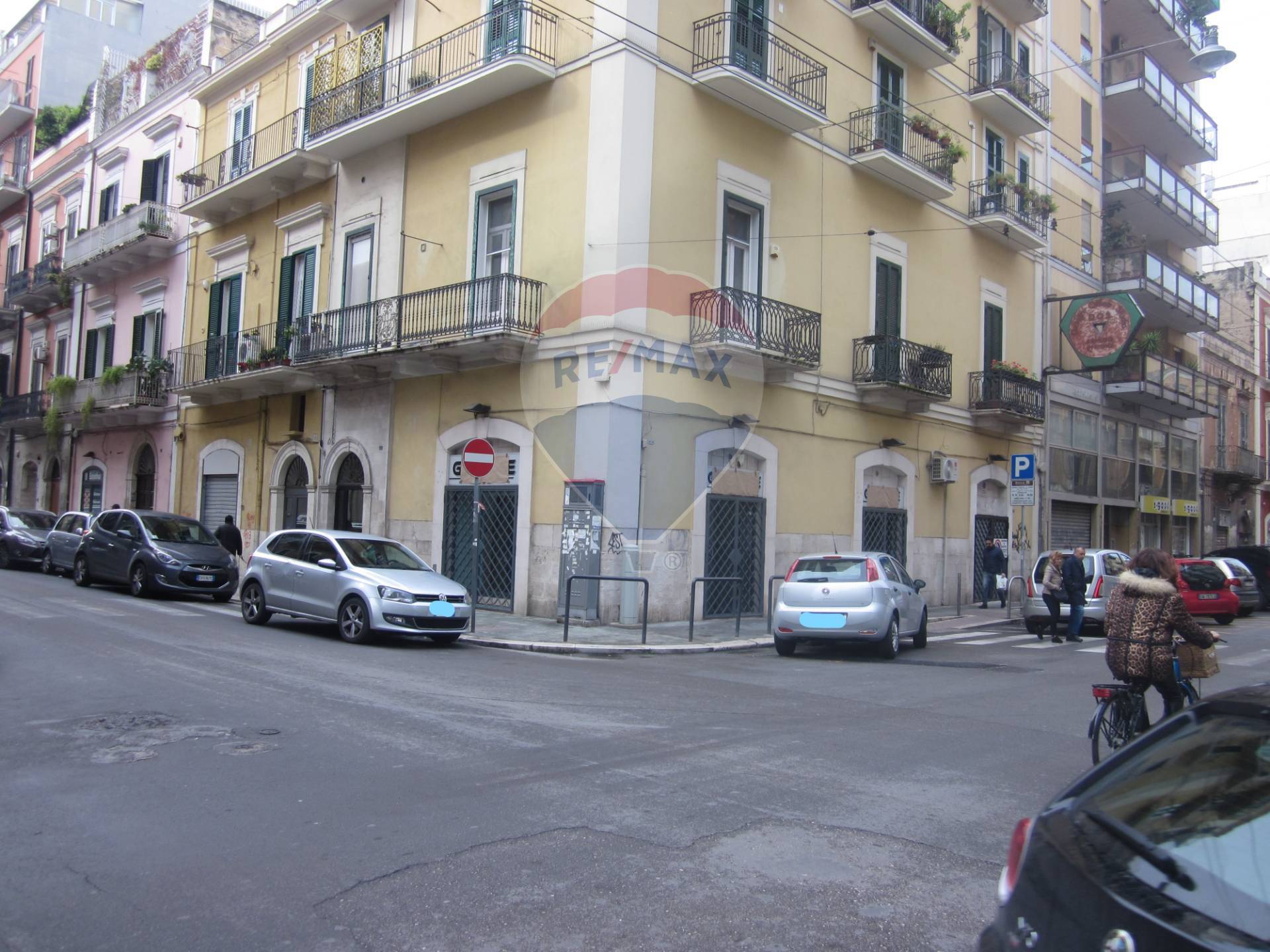 Negozio - Loc.Com. BARI affitto  Murat  RE/MAX Acquachiara