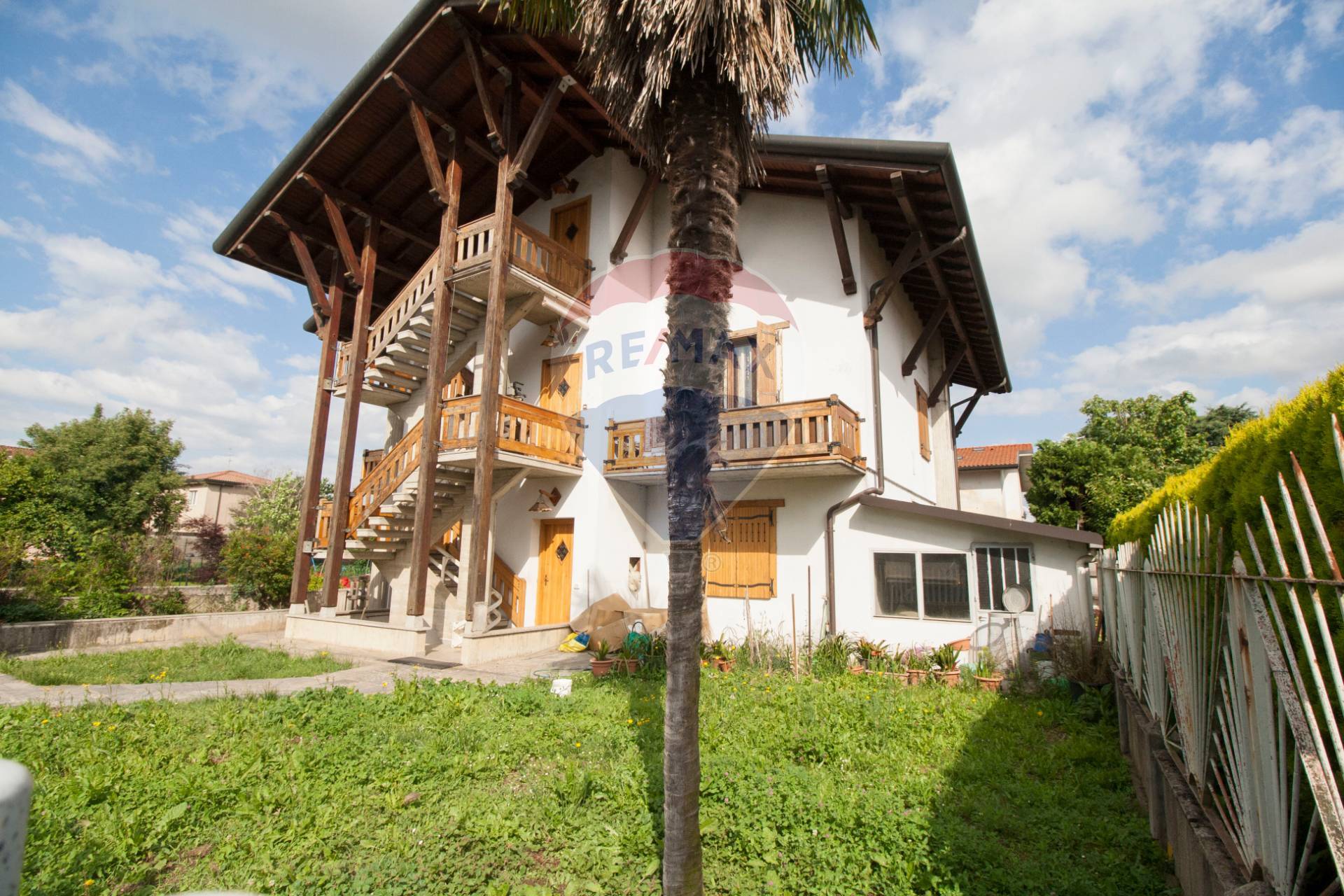 Villa Unifamiliare - Indipendente ARCORE vendita    RE/MAX Futura Immobiliare