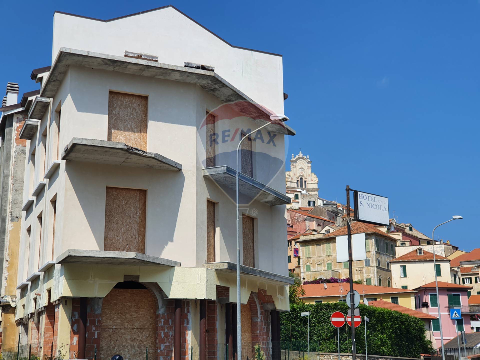 Appartamento CERVO vendita    RE/MAX Med