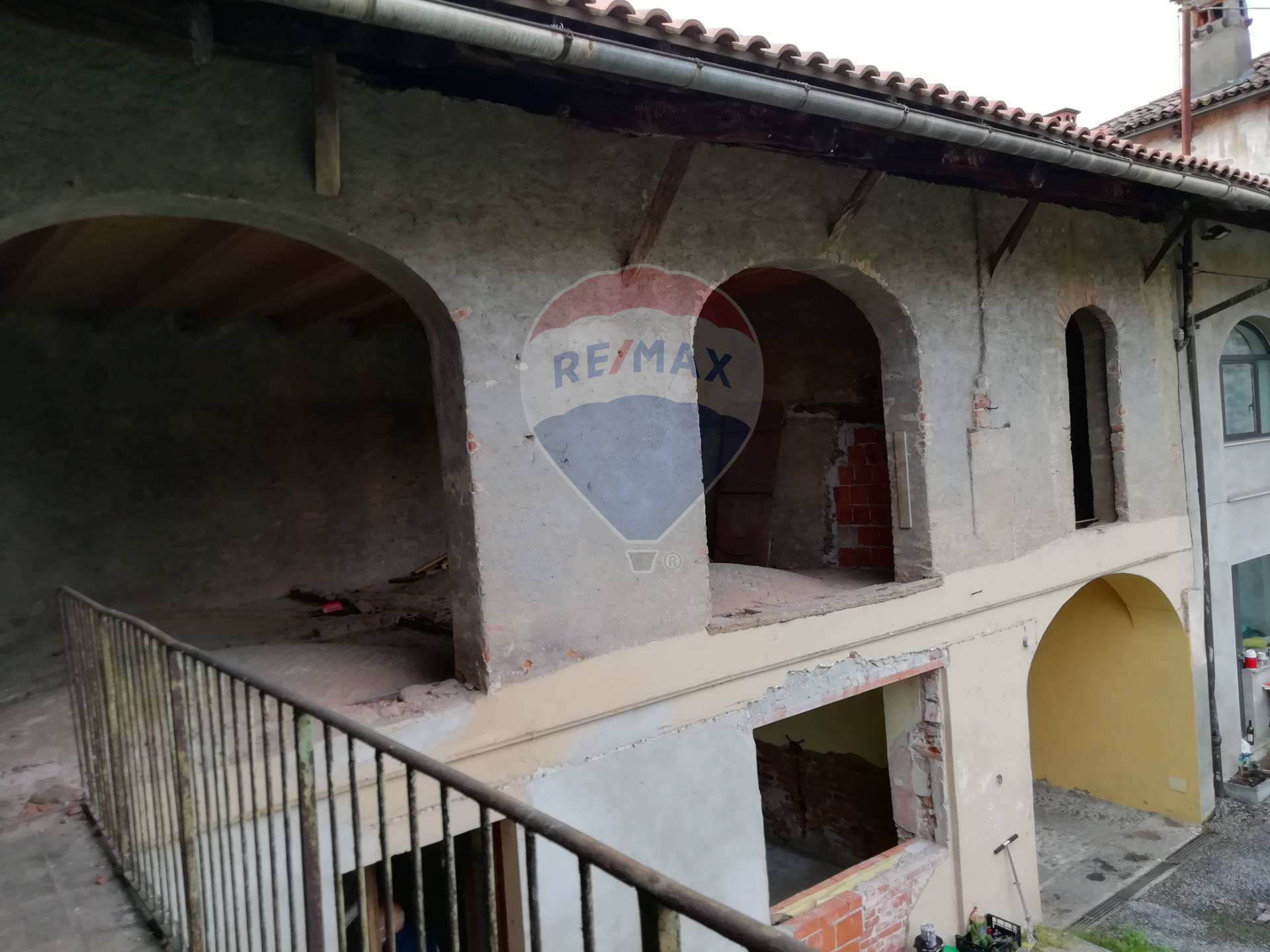 Villa Bifamiliare CANDELO vendita  Candelo Centro (La Villa)  RE/MAX Unit