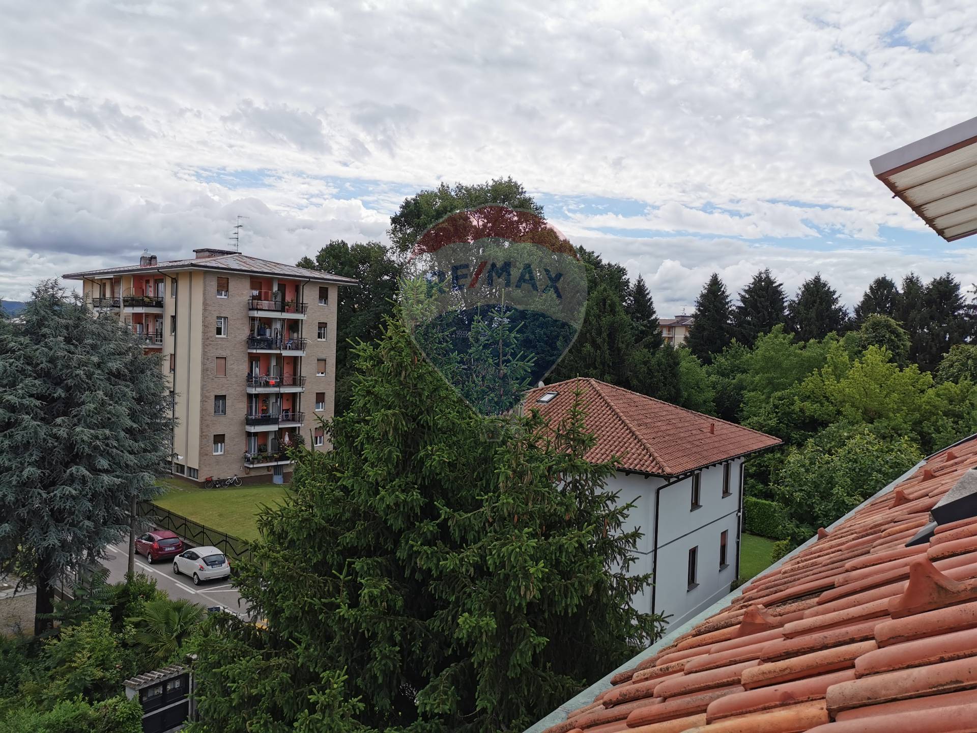 Stabile intero - Palazzo ARONA vendita    RE/MAX Unit