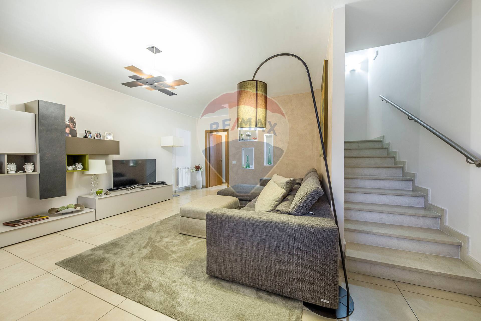 Villa MASCALUCIA vendita    RE/MAX City Home