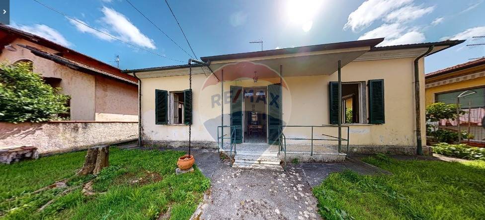 Villa Unifamiliare - Indipendente PIETRASANTA vendita  Ponterosso  RE/MAX Quality House