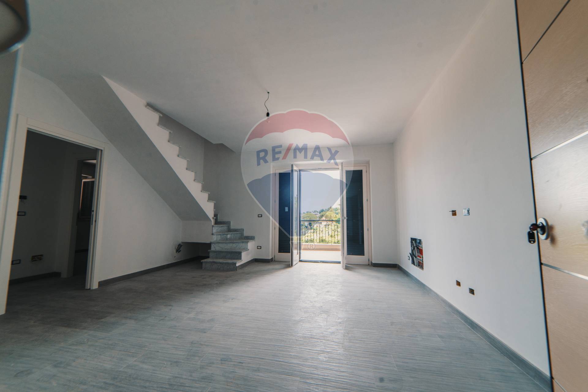 Appartamento MONTE PORZIO CATONE vendita    RE/MAX Confidence