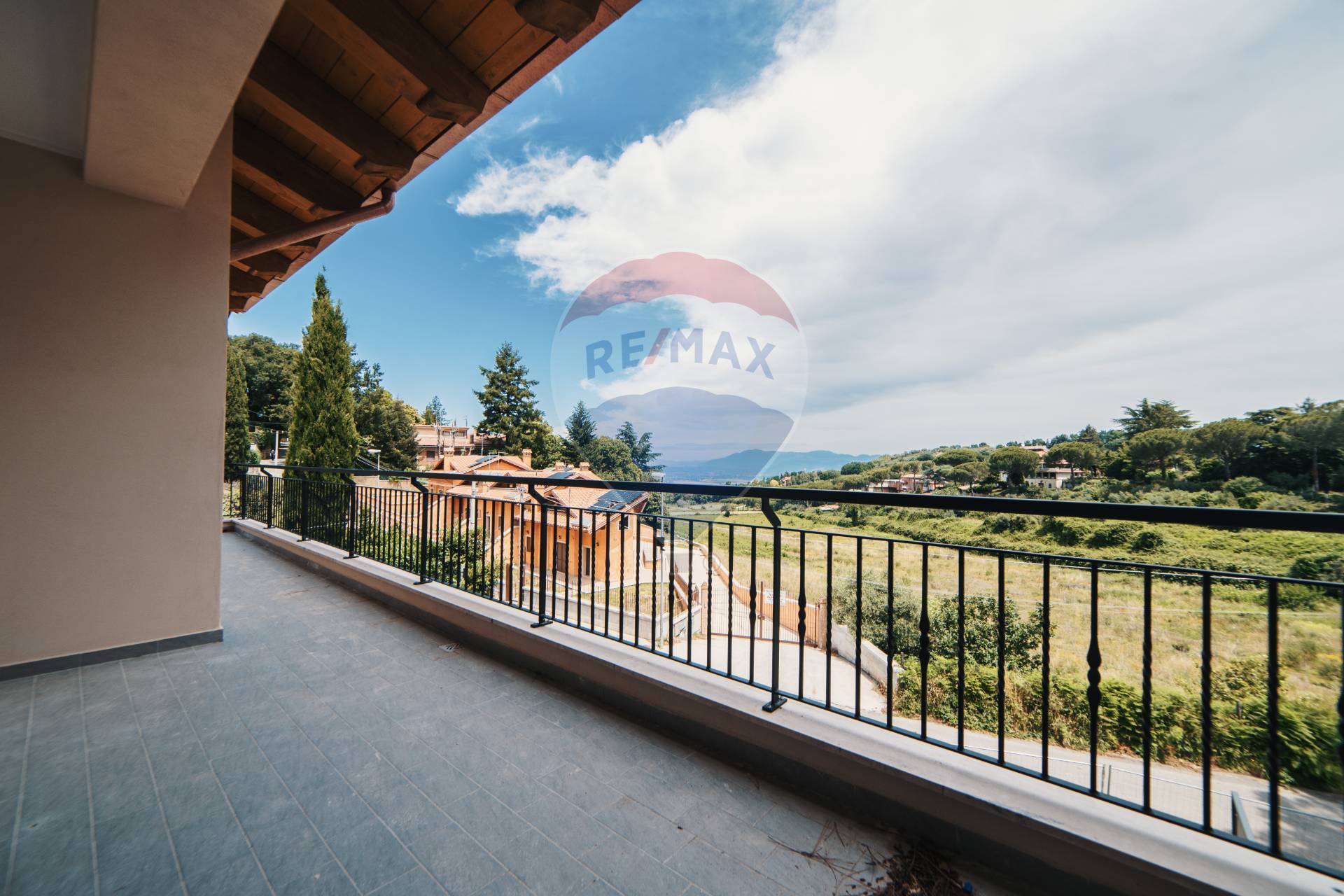 Appartamento MONTE PORZIO CATONE vendita    RE/MAX Confidence