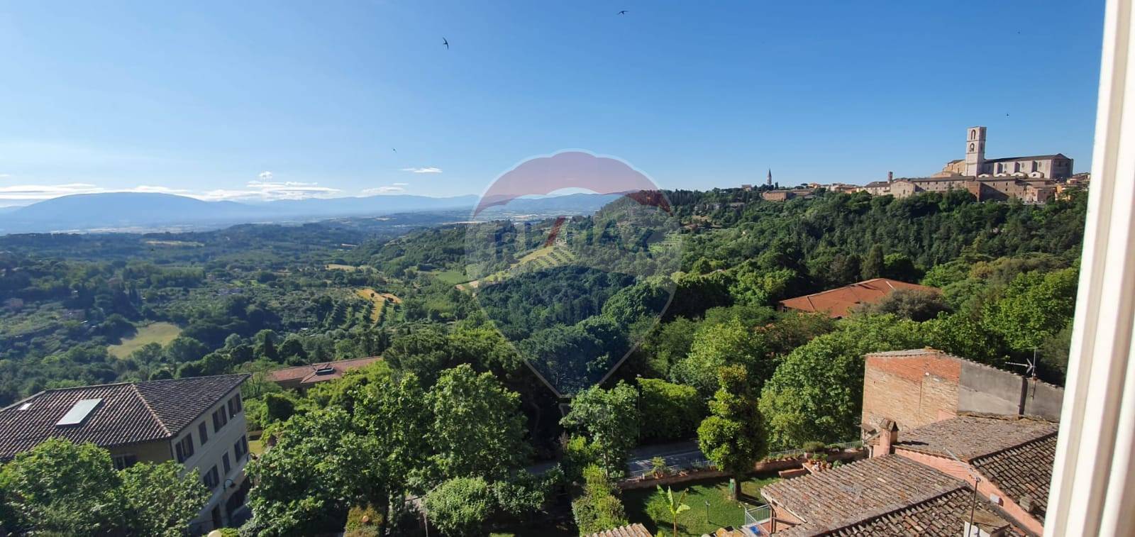  perugia affitto quart: centro storico re-max-famosa