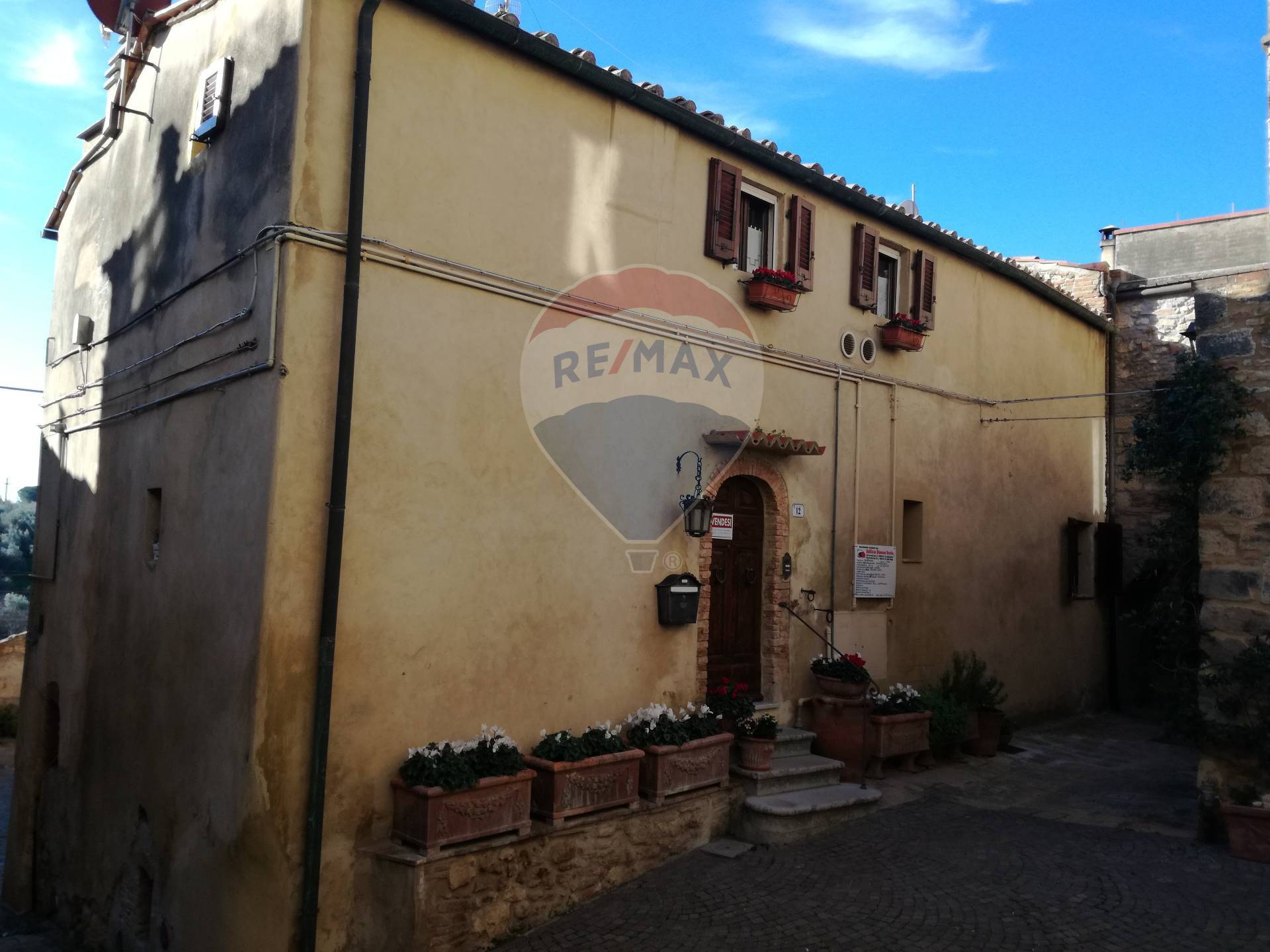 Appartamento BIBBONA vendita    RE/MAX Premiere