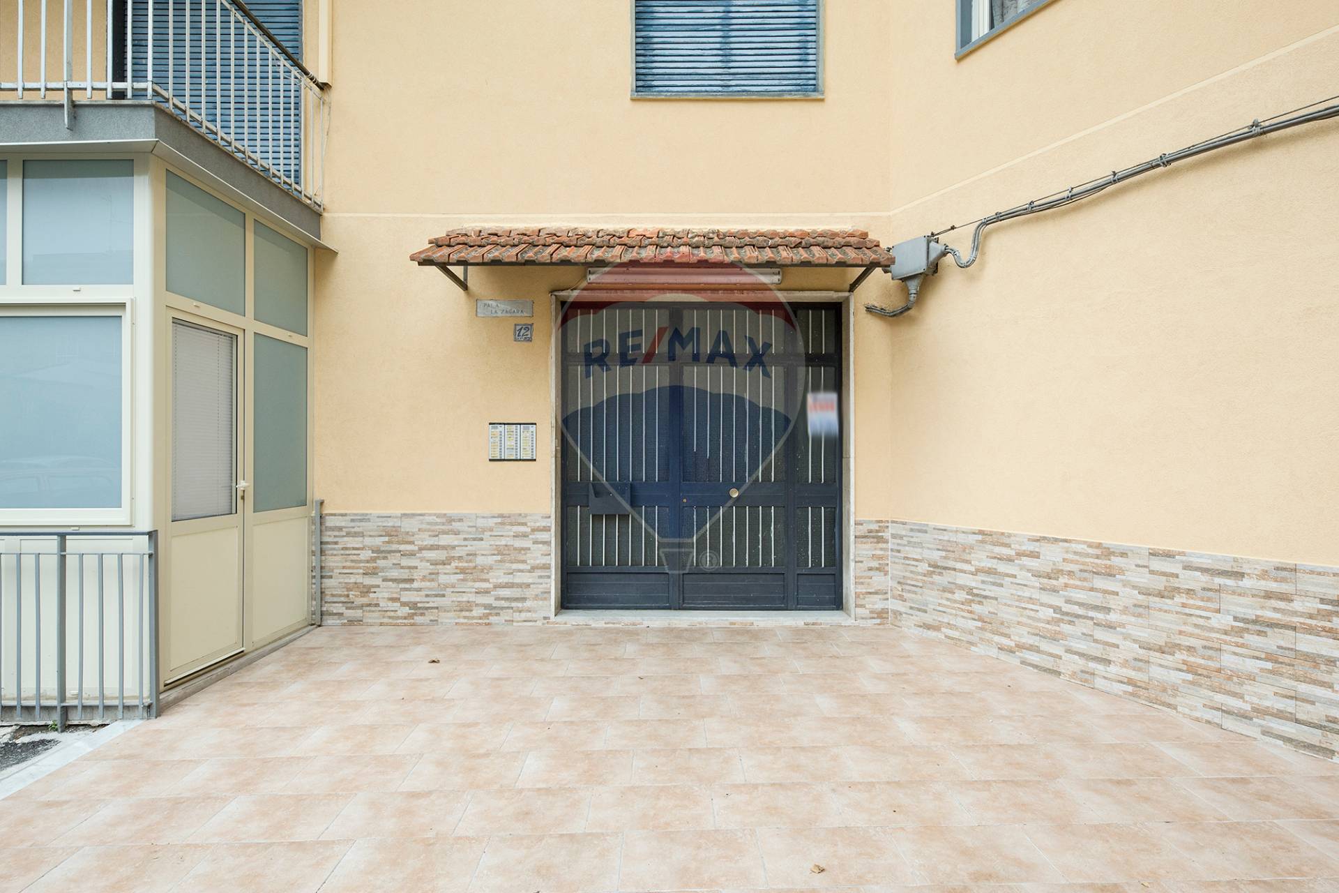 Appartamento GRAVINA DI CATANIA vendita    RE/MAX City Home