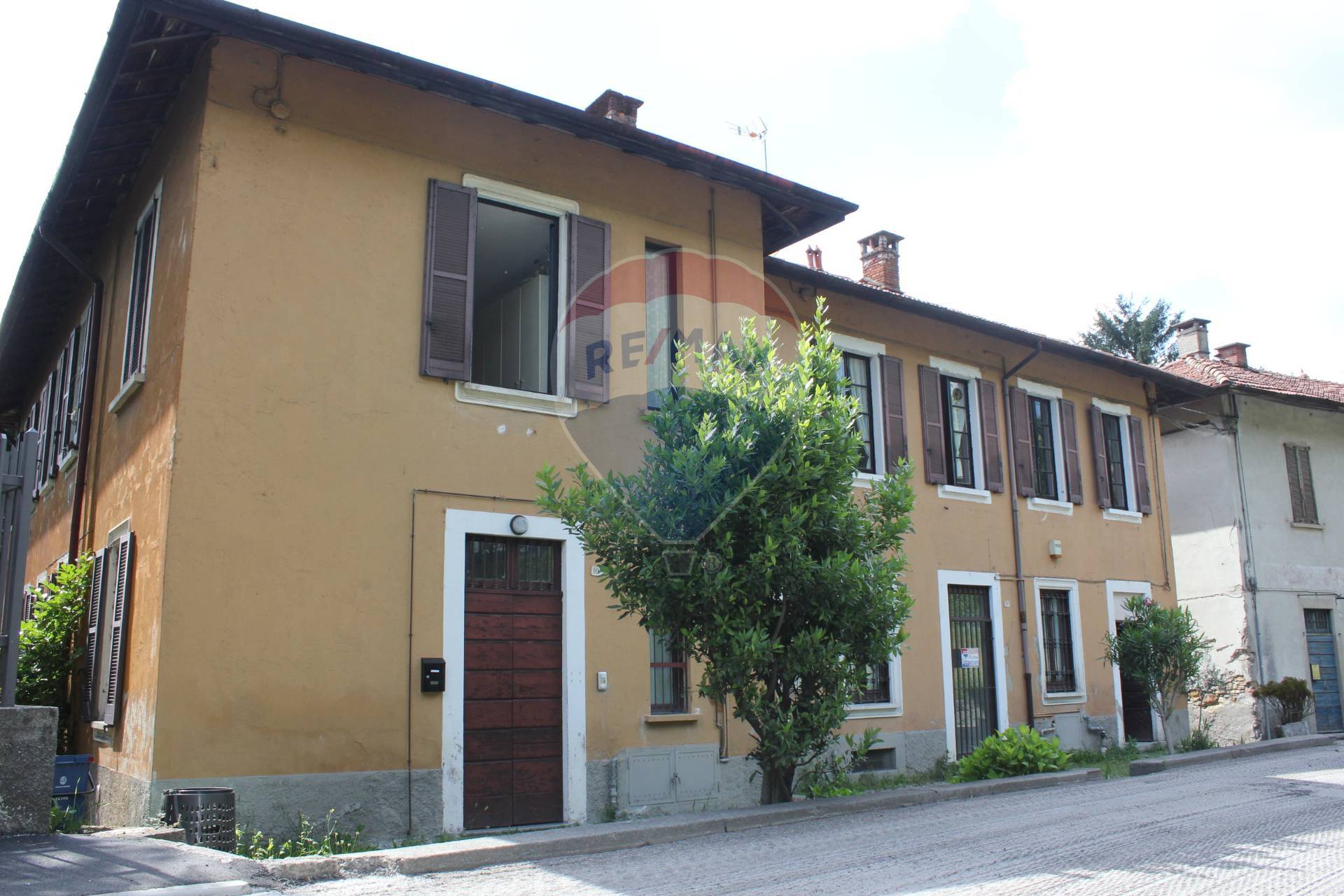 Appartamento BARZANÒ vendita    RE/MAX Vittoria