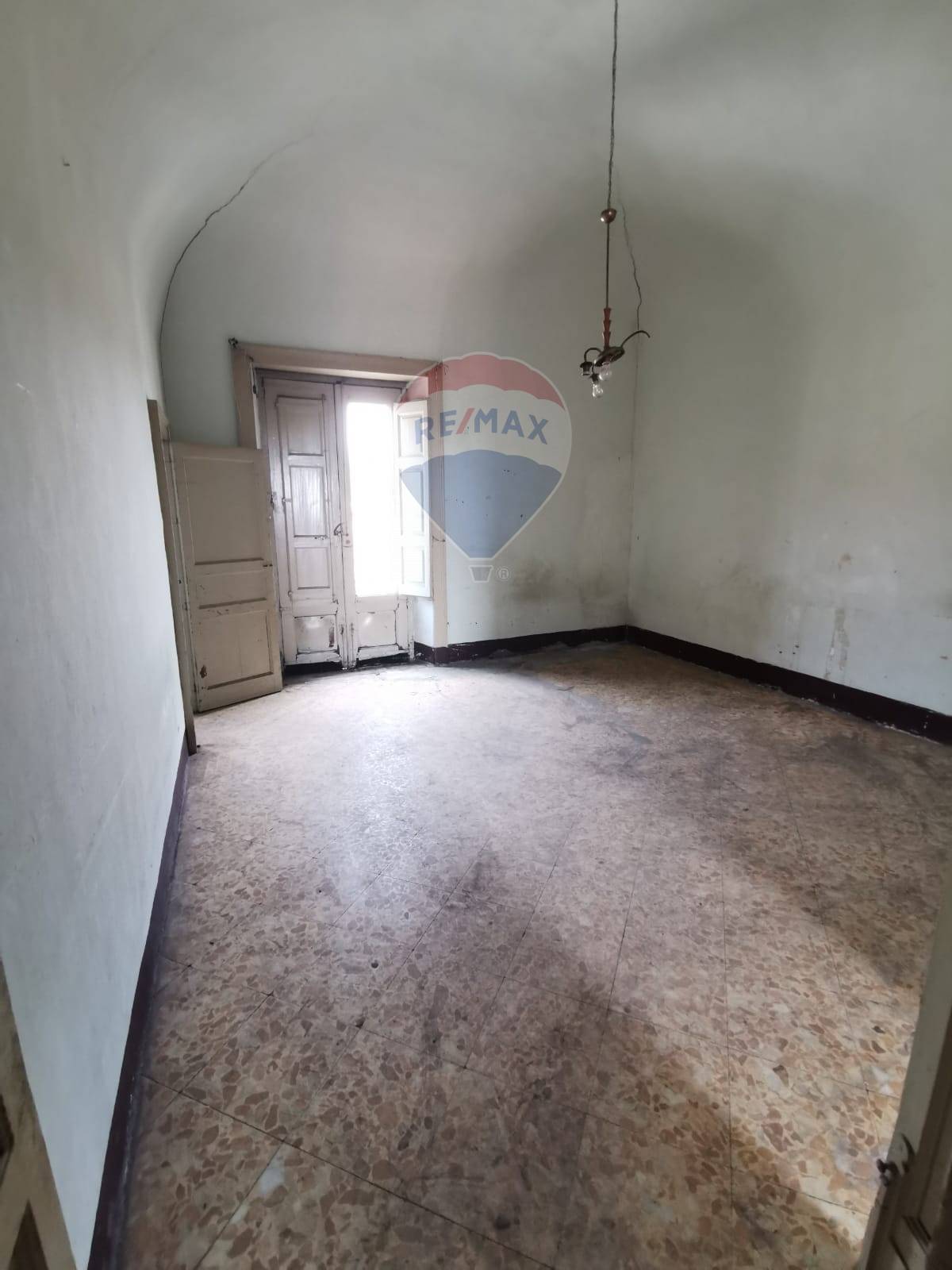 Villa Unifamiliare - Indipendente ACI CATENA vendita    RE/MAX Estates