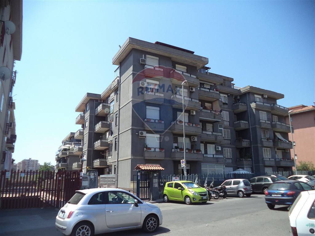  catania vendita quart: cibali re-max-city-home